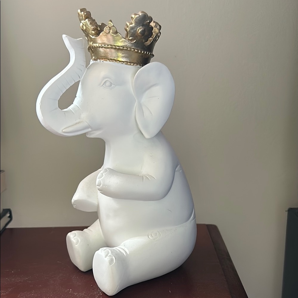 Sagebrook Home 8" Elephant With Crown Figurine, White/Gold